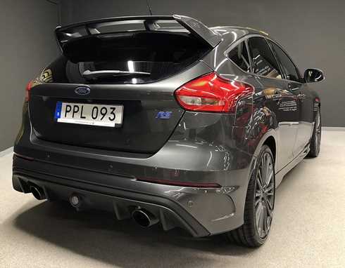Gråmetallic Ford Focus RS AWD stulen i Liseberg Älvsjö, södra Stockholm